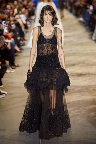 Look 29